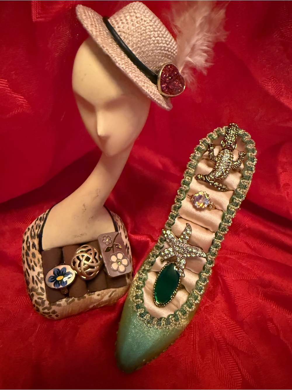 Ring and vintage holder